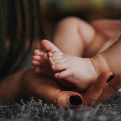 mom, baby, feet, hands, legs, child, daughter, son, relationship, parent, parenting, kid, infant, care, nurture, nature, happy mothers day, skin, hold, touch, mum, love